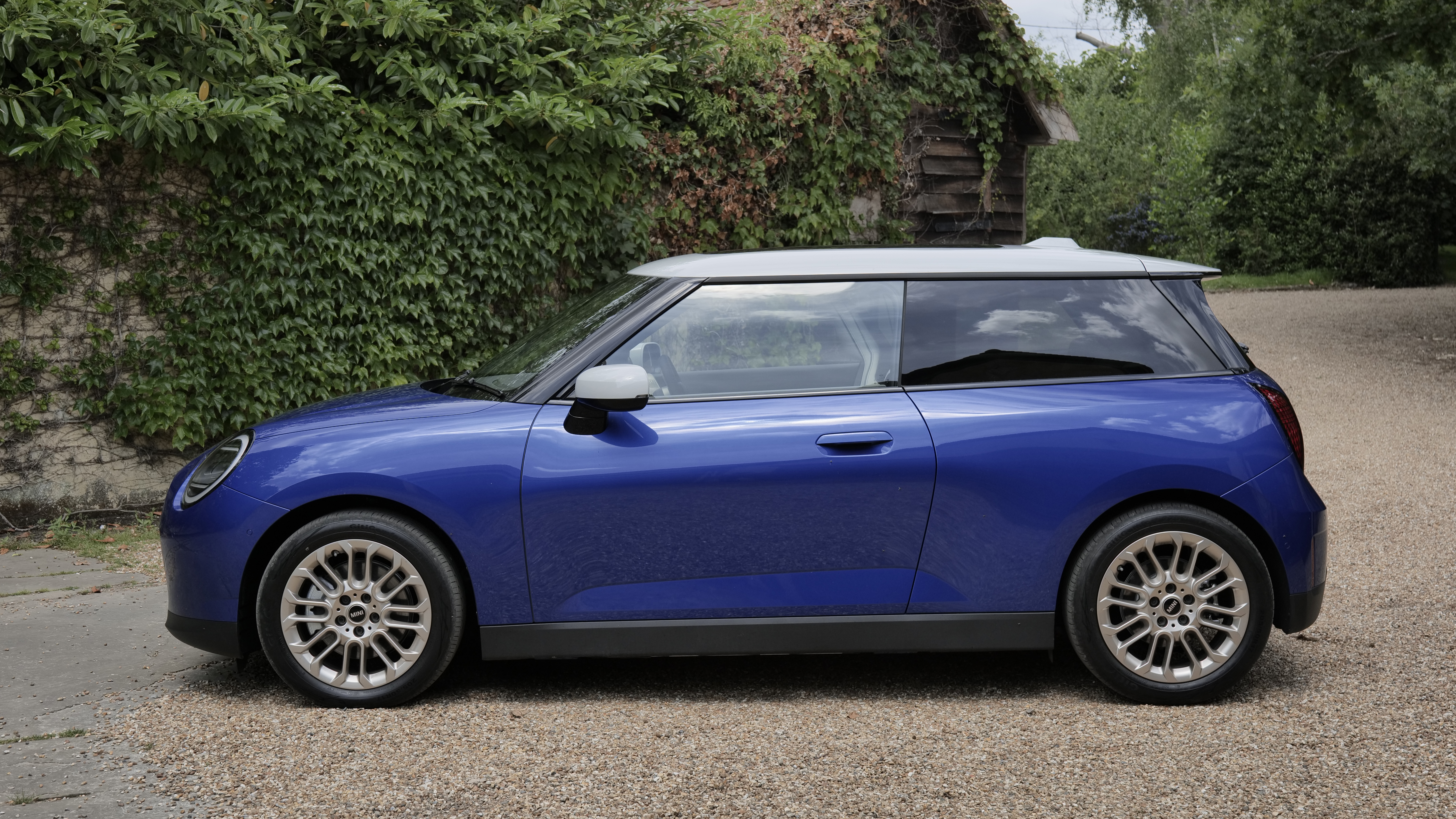 MINI COOPER ELECTRIC HATCHBACK 160kW SE Classic 54kWh 3dr Auto